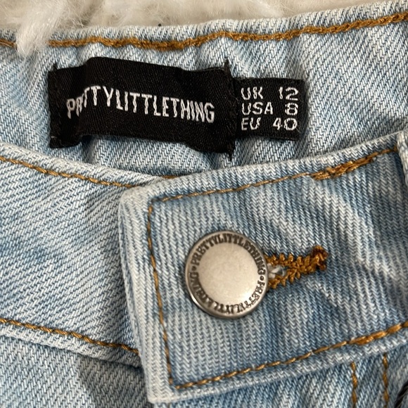 PRETTY LITTLE THING Shape Vintage Ripped Hem Straight Leg Denim Jeans Size 8 NEW - Picture 8 of 11